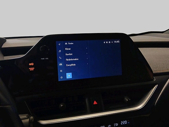 Lexus UX250h 15 of 16