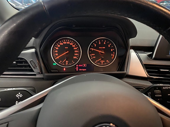 BMW 218i 22 of 24
