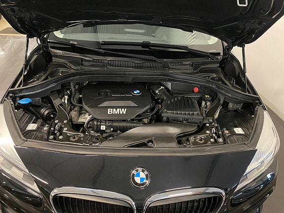 BMW 218i 12 of 24