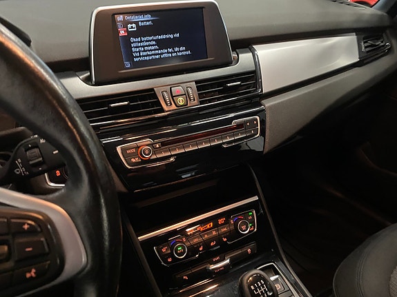 BMW 218i 21 of 24
