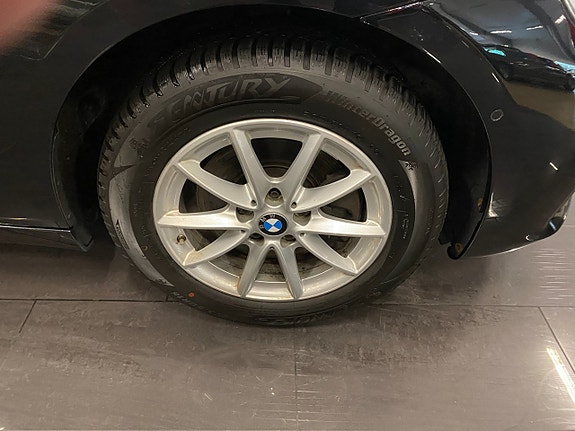 BMW 218i 17 of 24