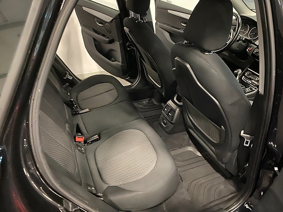 BMW 218i 15 of 24