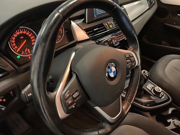 BMW 218i 24 of 24