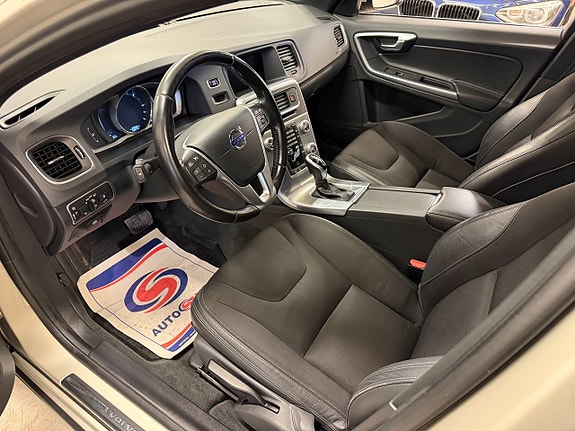 Volvo V60 8 of 12