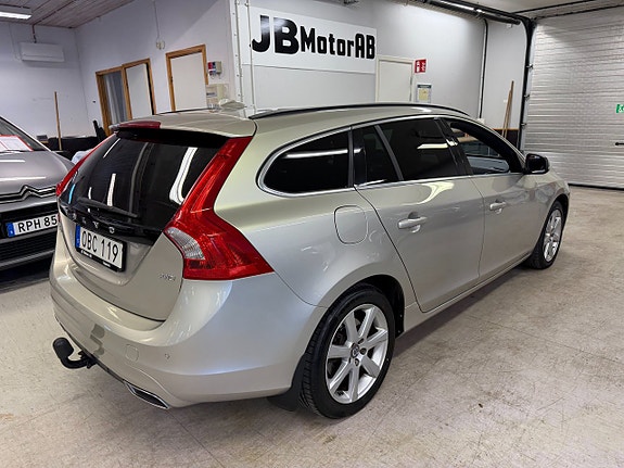 Volvo V60 5 of 12