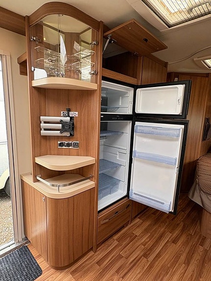 KNAUS EXCLUSIVE 580 UF. Alde/G-värme/Mover/Tält  mm. 2014 6 of 12