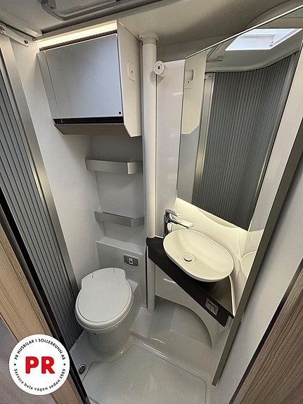 Adria Compact DL supreme 8 of 13