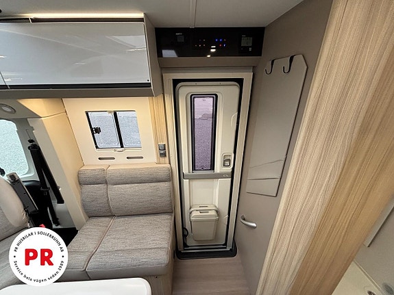 Adria Compact DL supreme 6 of 13