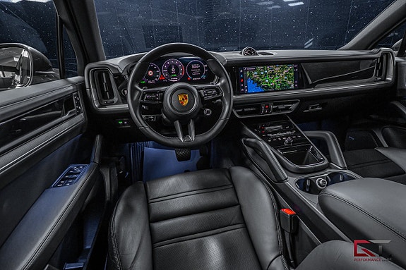 Porsche Cayenne 11 of 20