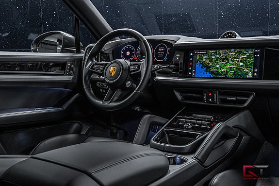 Porsche Cayenne 17 of 20