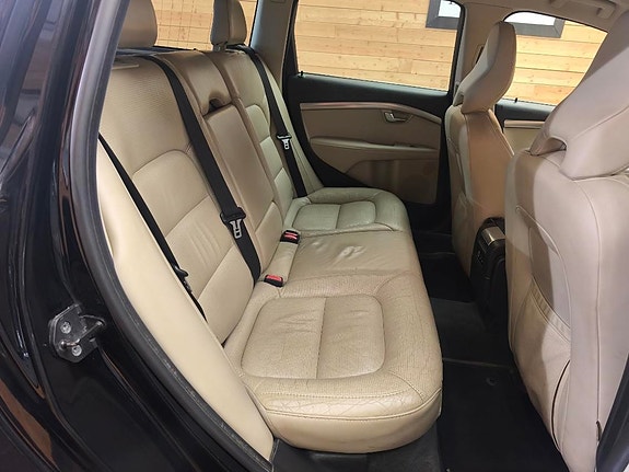 Volvo V70 20 of 23