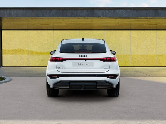Audi Q6 e-tron 9 of 11