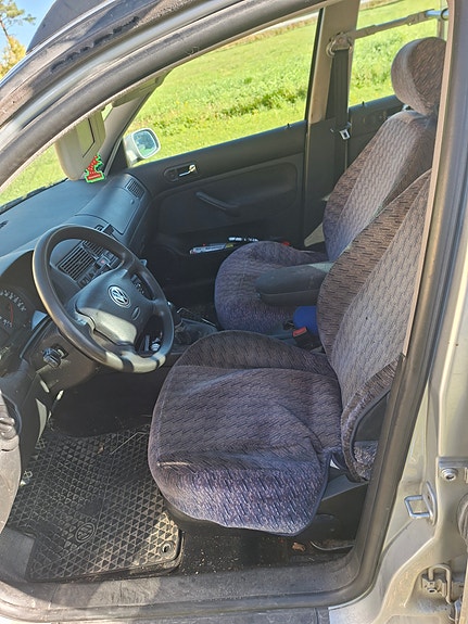 Volkswagen Golf IV 5 of 8