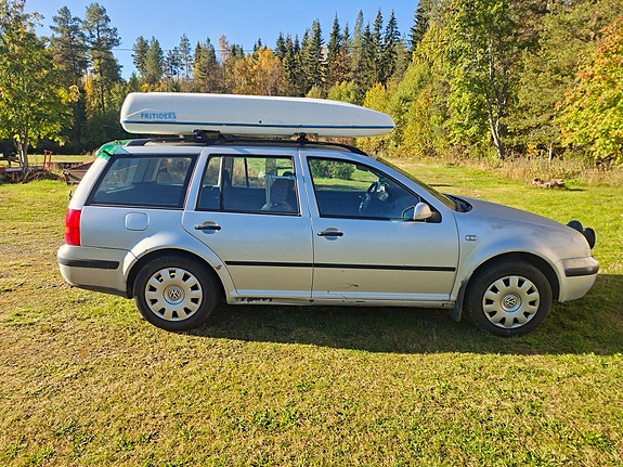 Volkswagen Golf IV 2 of 8