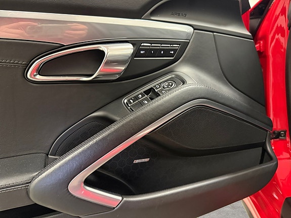 Porsche 911 9 of 22