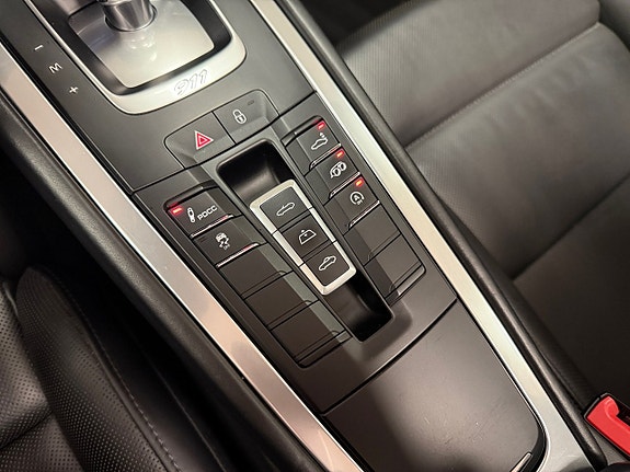 Porsche 911 15 of 22