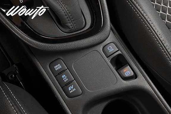 Toyota Yaris 13 of 24