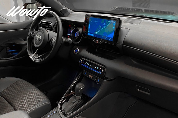 Toyota Yaris 12 of 24
