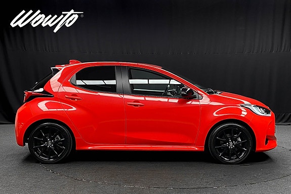 Toyota Yaris 3 of 24