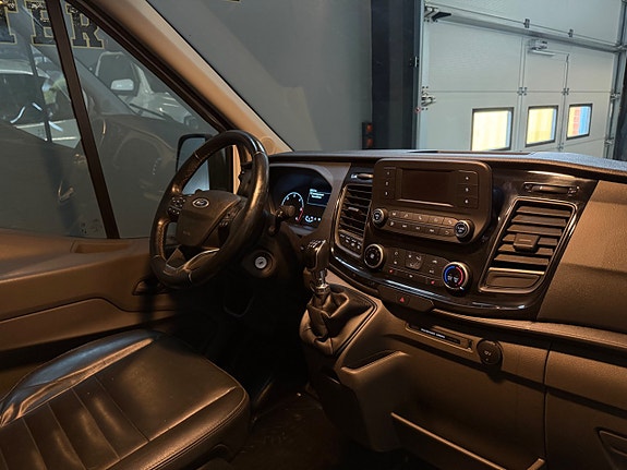 Ford Transit 12 of 17