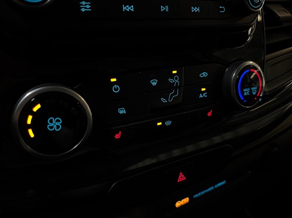 Ford Transit 16 of 17