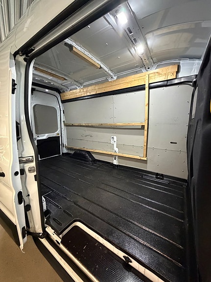 Ford Transit 17 of 17