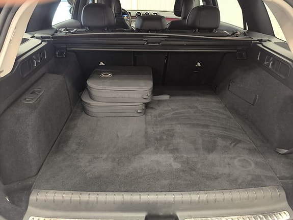 Mercedes-Benz C300 e 8 of 10