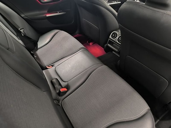 Mercedes-Benz C300 e 9 of 10