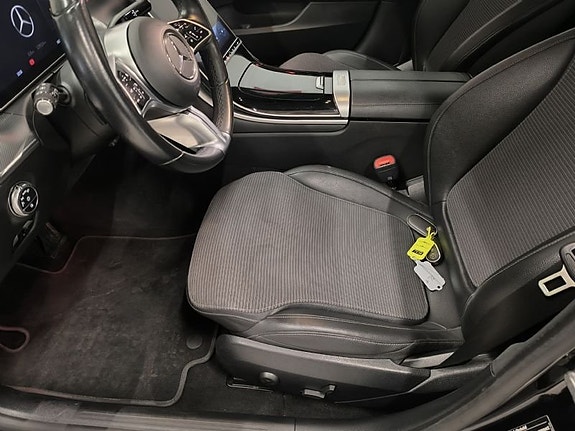 Mercedes-Benz C300 e 6 of 10