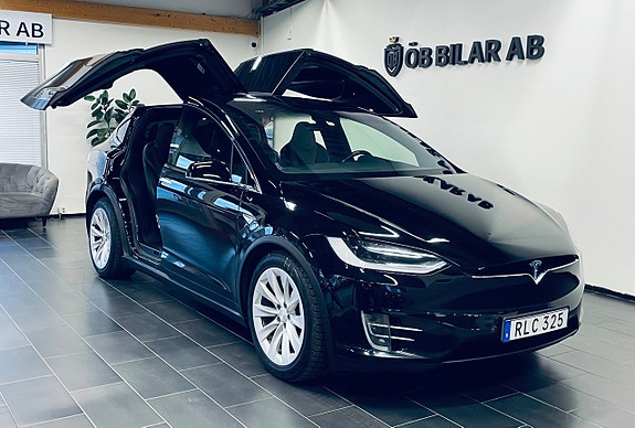 Tesla Model X 6 of 19