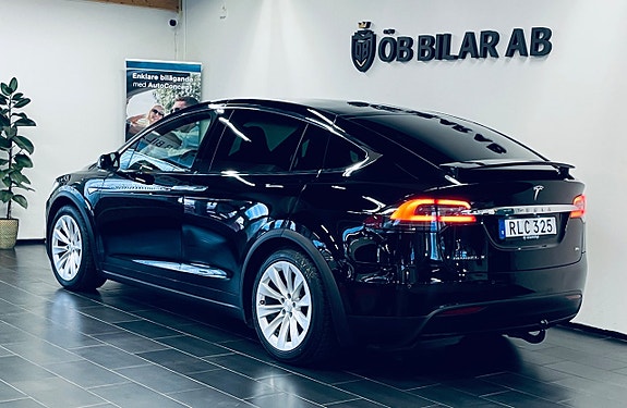 Tesla Model X 3 of 19