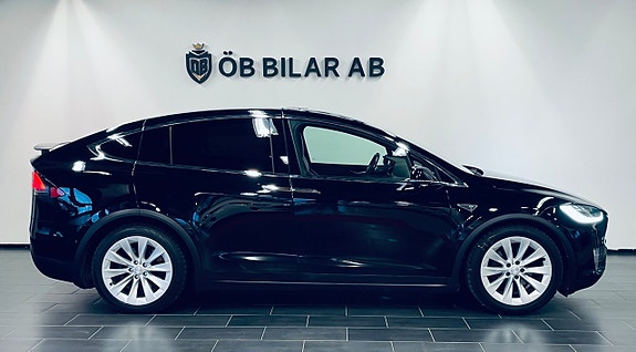 Tesla Model X 2 of 19