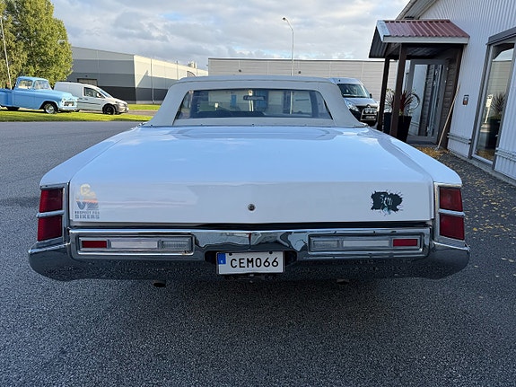 Oldsmobile Delta 88 9 of 17