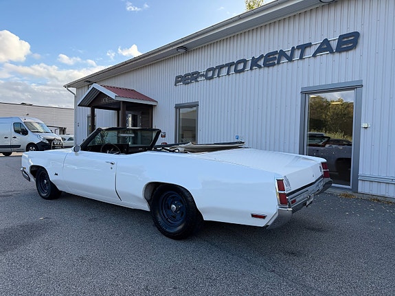 Oldsmobile Delta 88 3 of 17