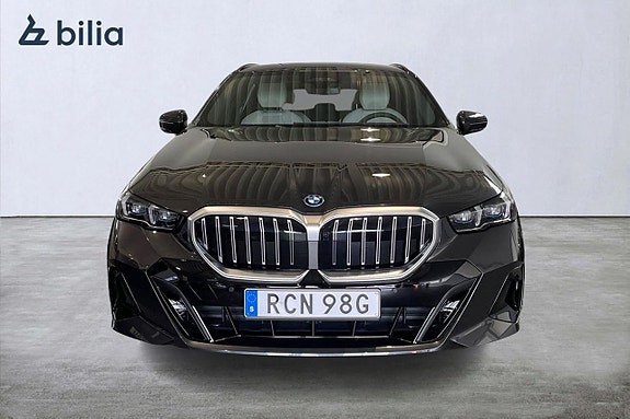 BMW 530e 5 of 18