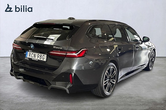 BMW 530e 17 of 18