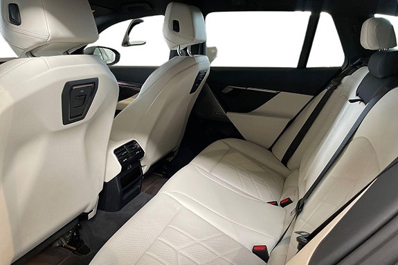 BMW 530e 11 of 18