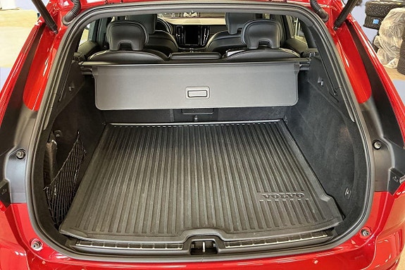Volvo XC60 12 of 30