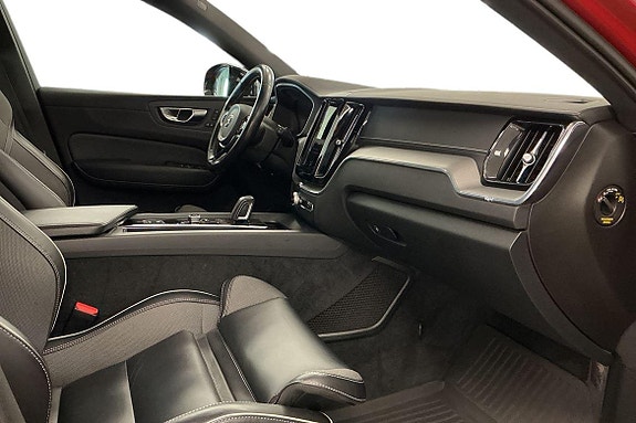Volvo XC60 18 of 30