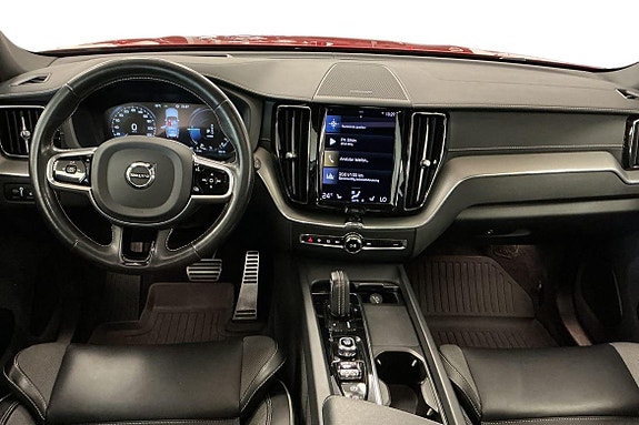 Volvo XC60 14 of 30