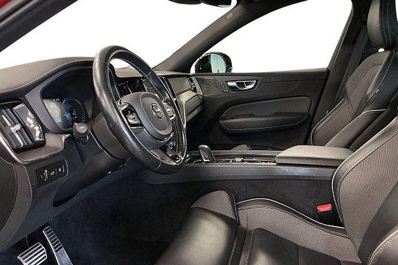 Volvo XC60 17 of 30