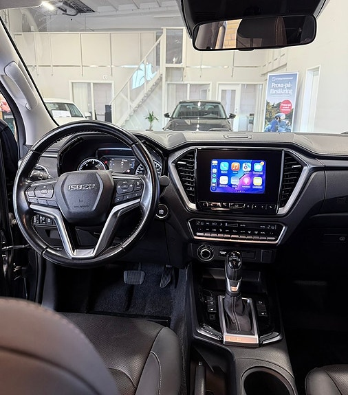 Isuzu D-max 8 of 12