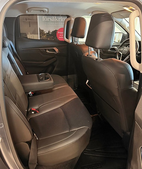 Isuzu D-max 10 of 12