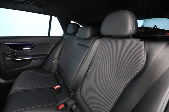 Mercedes-Benz C300 15 of 30