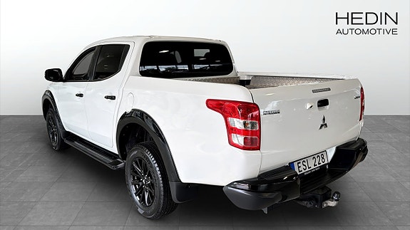 Mitsubishi L200 2 of 9