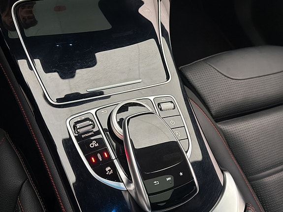 Mercedes-Benz GLC43 27 of 30