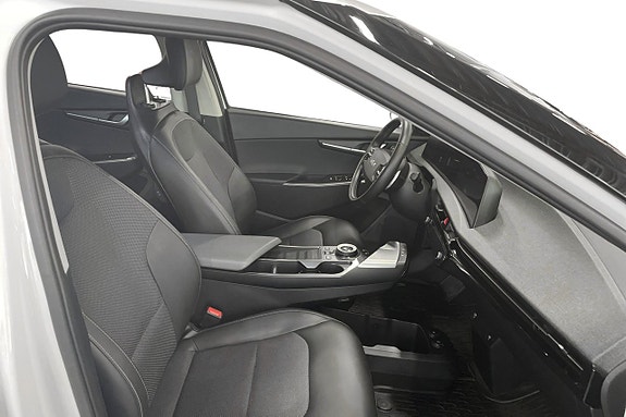 Kia EV6 14 of 28