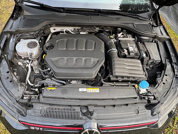 Volkswagen Golf VIII 21 of 21