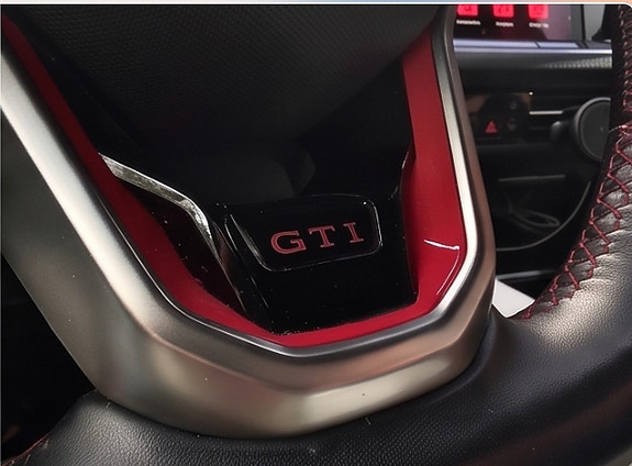 Volkswagen Golf VIII 16 of 21