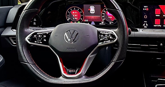Volkswagen Golf VIII 13 of 21